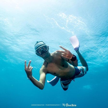Bed and Breakfast 藍洞潛水Blue Hole Dive Center à Heng-ch'un Extérieur photo