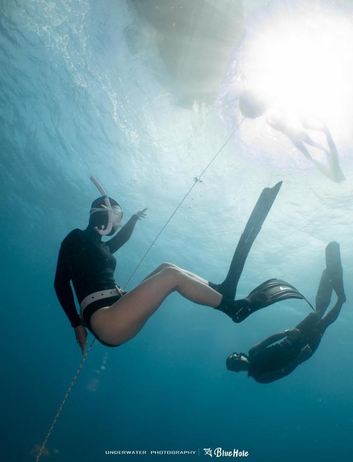 Bed and Breakfast 藍洞潛水Blue Hole Dive Center à Heng-ch'un Extérieur photo